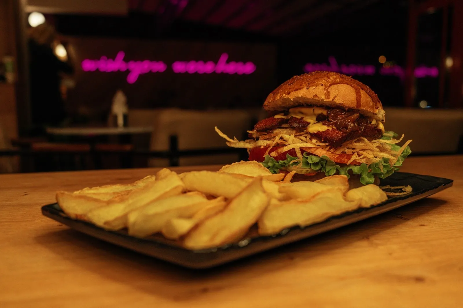 Sucuk burger